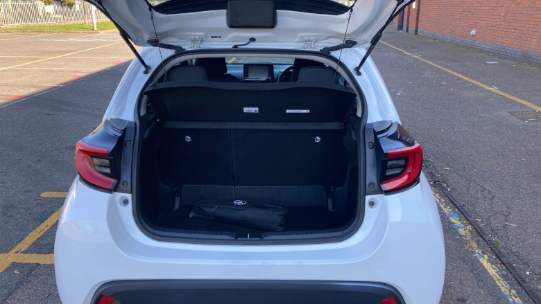 Toyota Yaris 1.5 Hybrid Design 5dr CVT Hybrid Hatchback